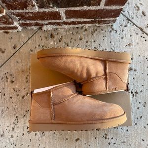 UGG Ultra Mini Chestnut Womens size 10. BRAND NEW